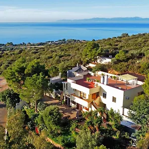 Bella Salmagi - Surya Sardinia Holidays & Yoga Frühstückspension